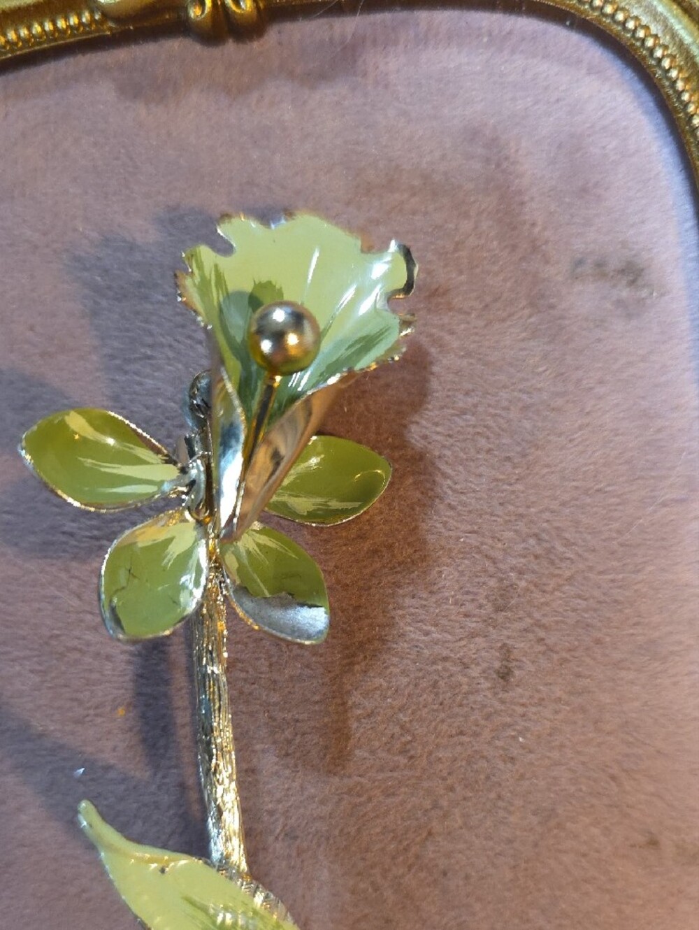 Vintage 1960s Unsigned Shaded Green Enamel Long-Stem Flower Brooch - Picture 3 of 6
